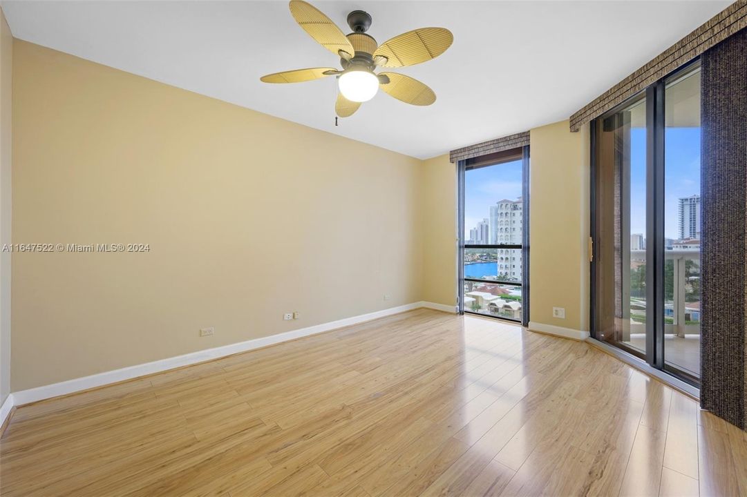 For Sale: $599,000 (2 beds, 2 baths, 1622 Square Feet)