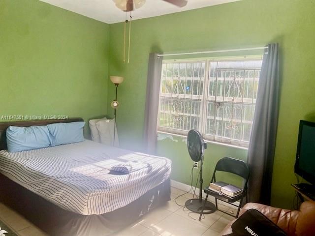 En Venta: $550,000 (2 camas, 2 baños, 1555 Pies cuadrados)