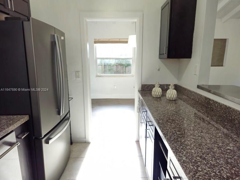 Active With Contract: $5,900 (2 beds, 2 baths, 1436 Square Feet)