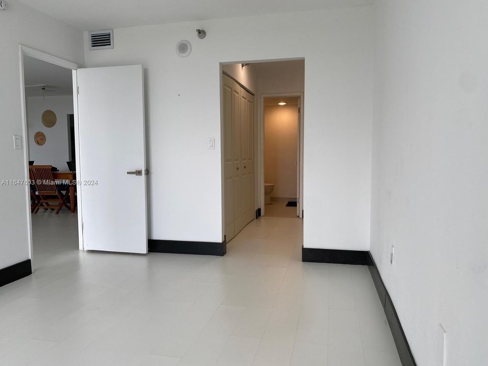 Activo con contrato: $345,000 (2 camas, 2 baños, 1139 Pies cuadrados)