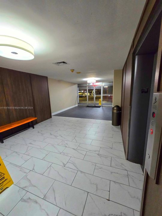 Private entrance from garage to the elevator