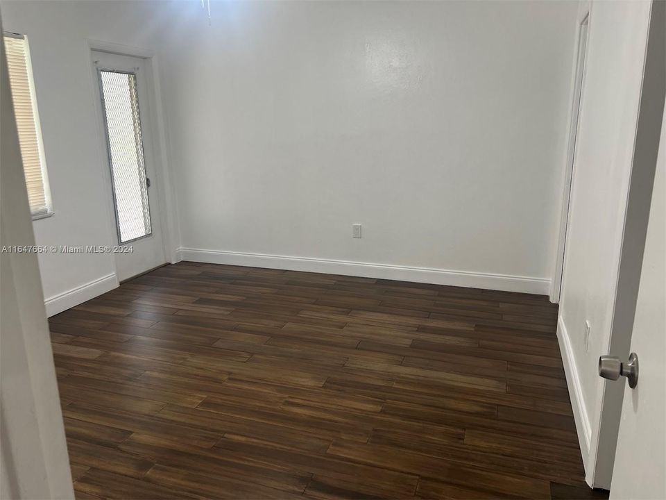 For Sale: $261,250 (2 beds, 2 baths, 750 Square Feet)