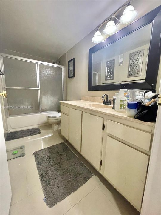 For Sale: $160,000 (1 beds, 1 baths, 950 Square Feet)