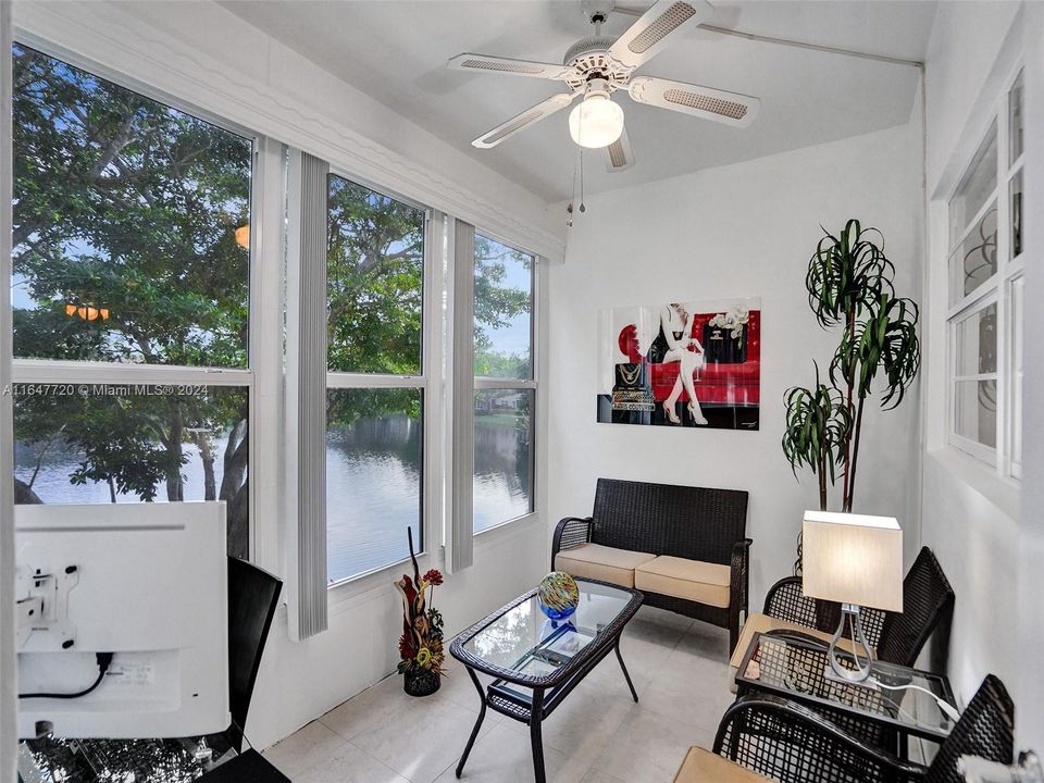 Active With Contract: $125,000 (1 beds, 1 baths, 684 Square Feet)