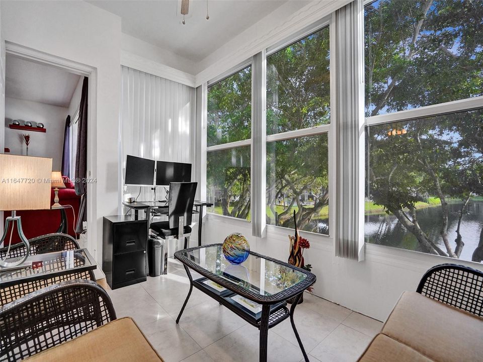 Active With Contract: $125,000 (1 beds, 1 baths, 684 Square Feet)