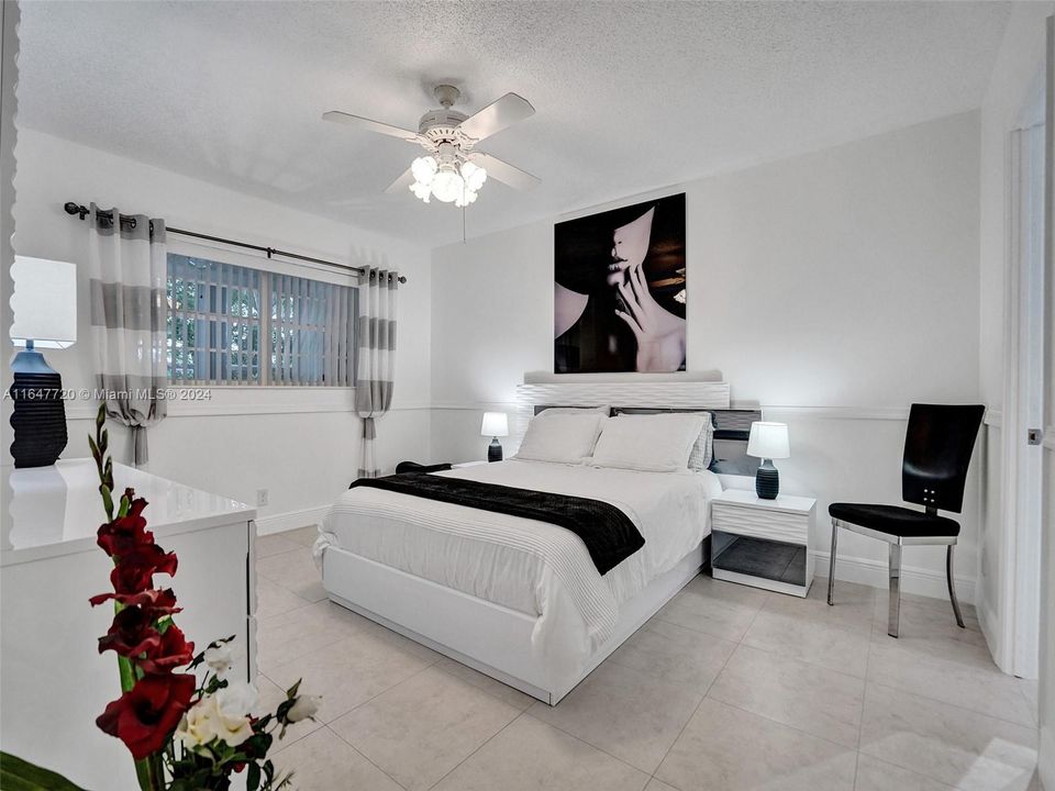 Active With Contract: $125,000 (1 beds, 1 baths, 684 Square Feet)