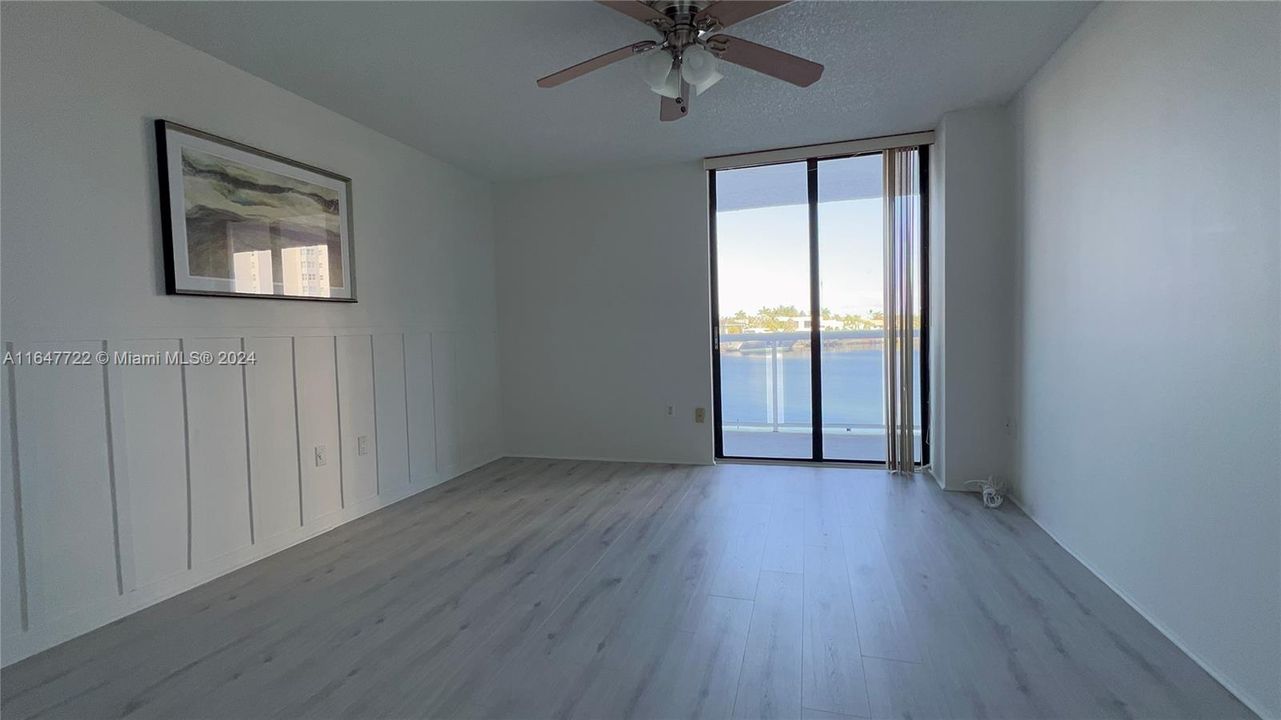 For Sale: $395,000 (2 beds, 2 baths, 1146 Square Feet)