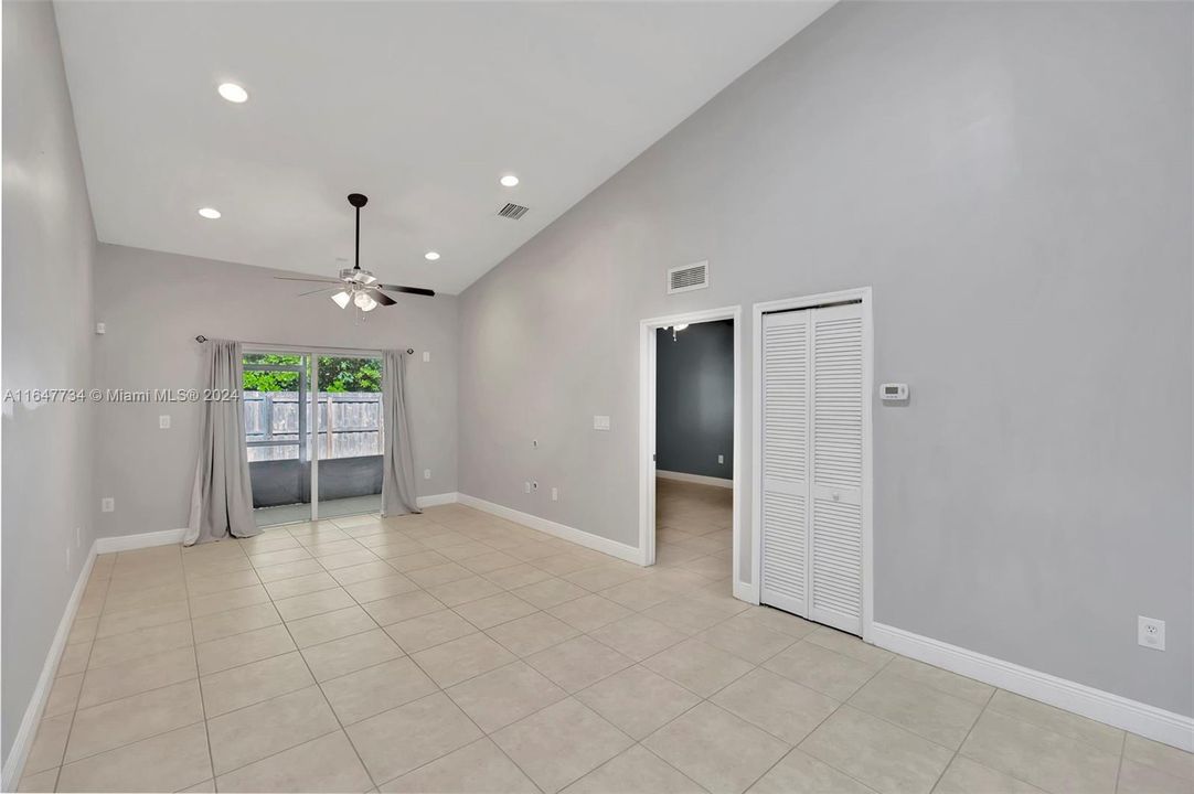 Active With Contract: $2,300 (3 beds, 2 baths, 1258 Square Feet)