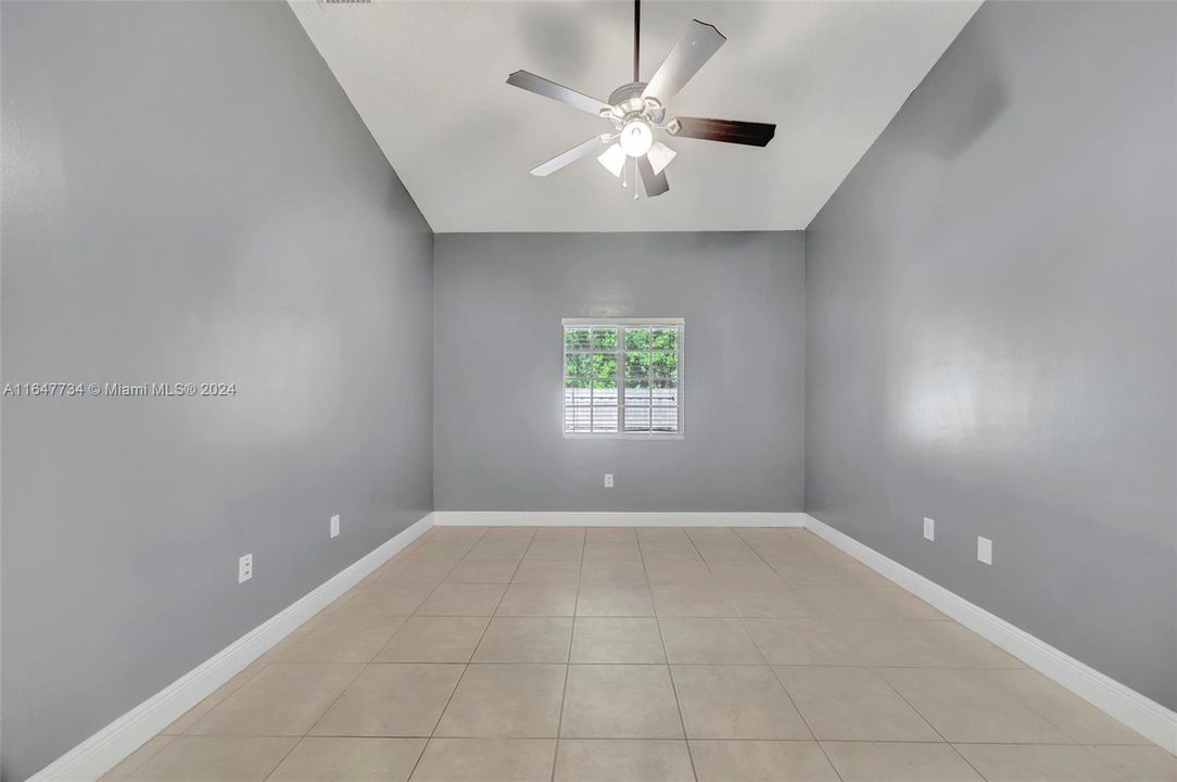 Active With Contract: $2,300 (3 beds, 2 baths, 1258 Square Feet)