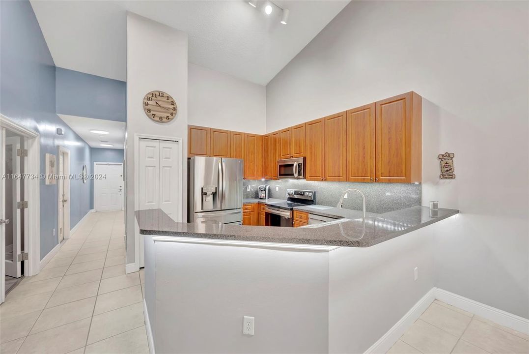 Active With Contract: $2,300 (3 beds, 2 baths, 1258 Square Feet)