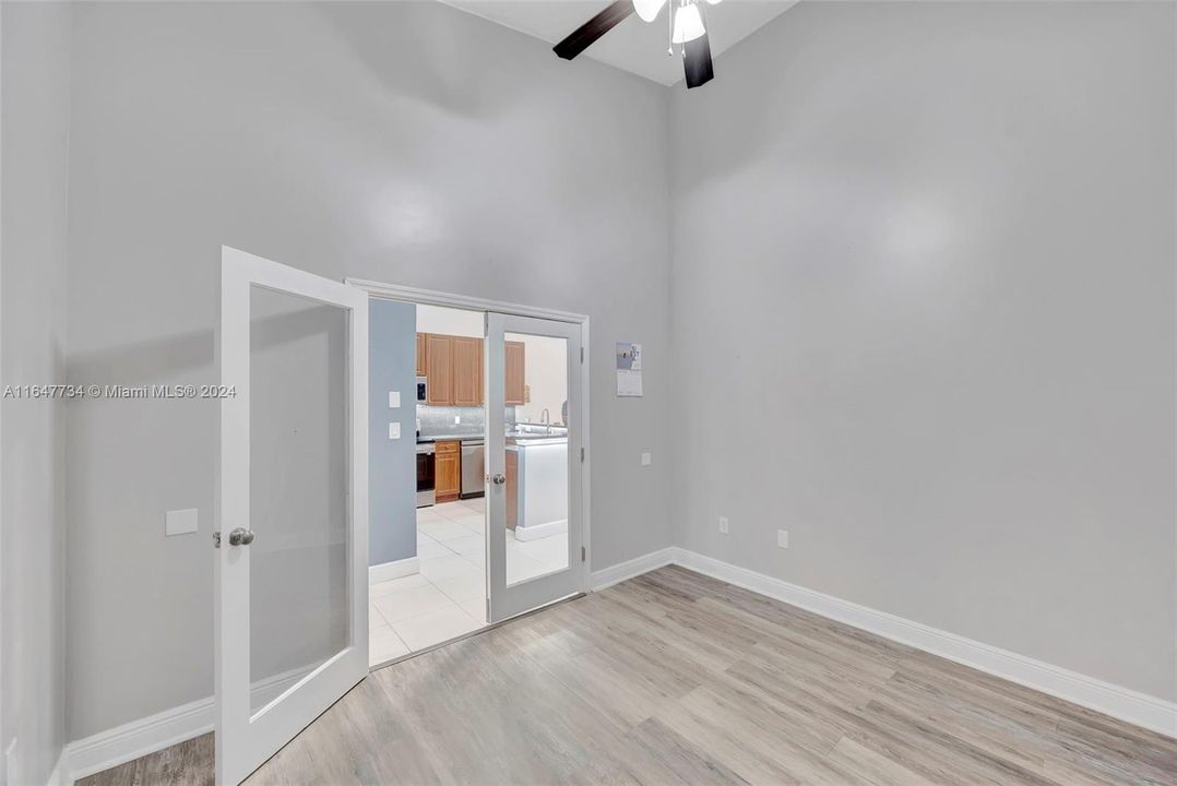 Active With Contract: $2,300 (3 beds, 2 baths, 1258 Square Feet)