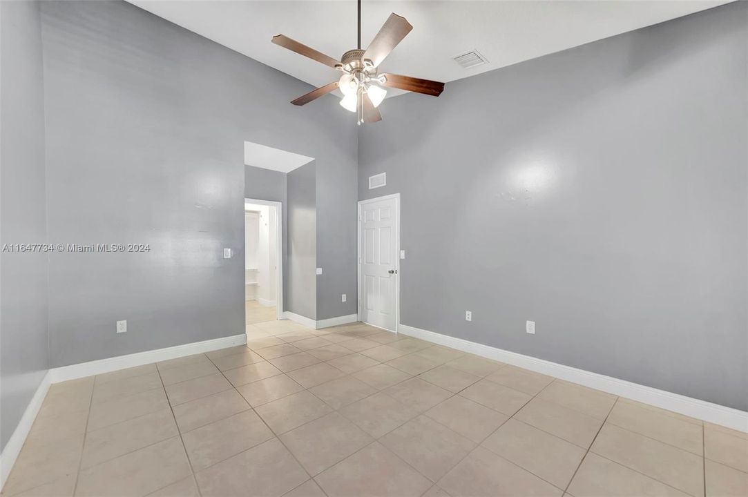 Active With Contract: $2,300 (3 beds, 2 baths, 1258 Square Feet)