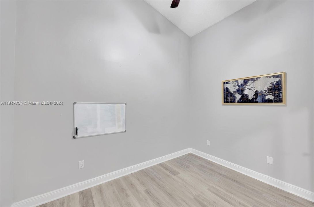 Active With Contract: $2,300 (3 beds, 2 baths, 1258 Square Feet)