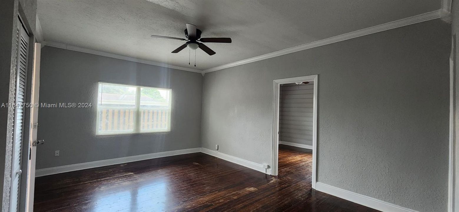 Active With Contract: $1,600 (2 beds, 1 baths, 3515 Square Feet)