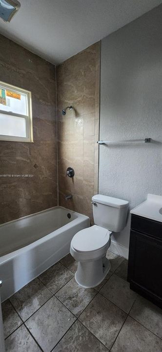 Active With Contract: $1,600 (2 beds, 1 baths, 3515 Square Feet)