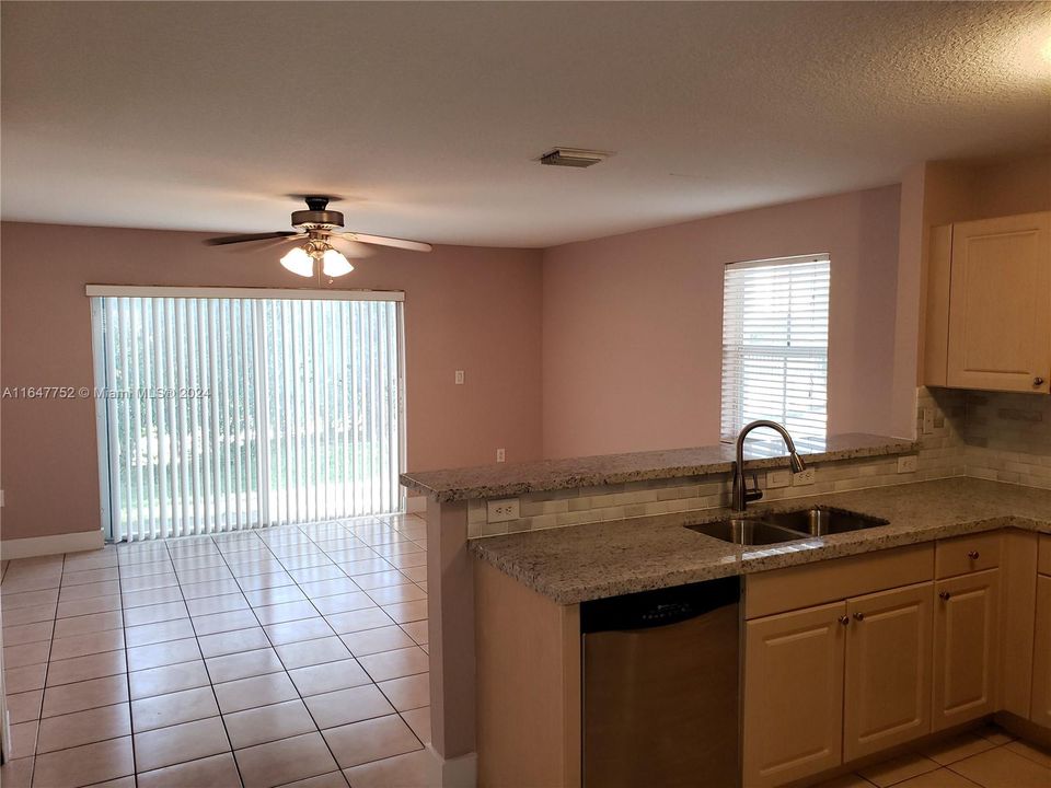 Active With Contract: $2,850 (3 beds, 2 baths, 1697 Square Feet)