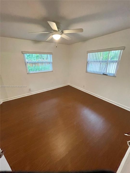 For Rent: $4,299 (3 beds, 2 baths, 1969 Square Feet)