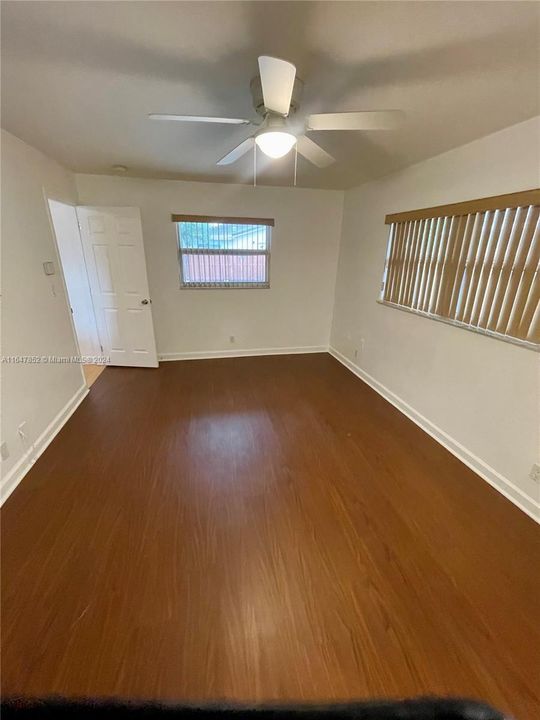 For Rent: $4,299 (3 beds, 2 baths, 1969 Square Feet)