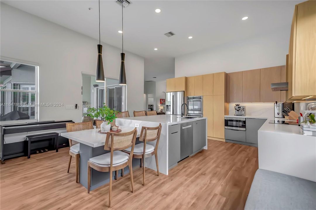 Active With Contract: $989,000 (4 beds, 2 baths, 2506 Square Feet)