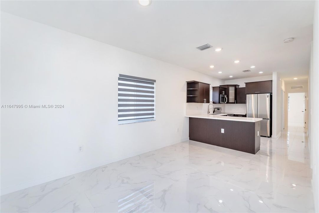 For Sale: $525,000 (4 beds, 2 baths, 1212 Square Feet)