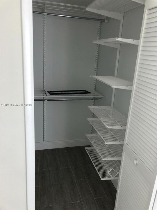 Activo con contrato: $2,350 (1 camas, 1 baños, 822 Pies cuadrados)