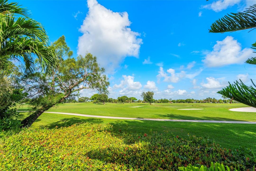 For Sale: $1,550,000 (4 beds, 2 baths, 2327 Square Feet)