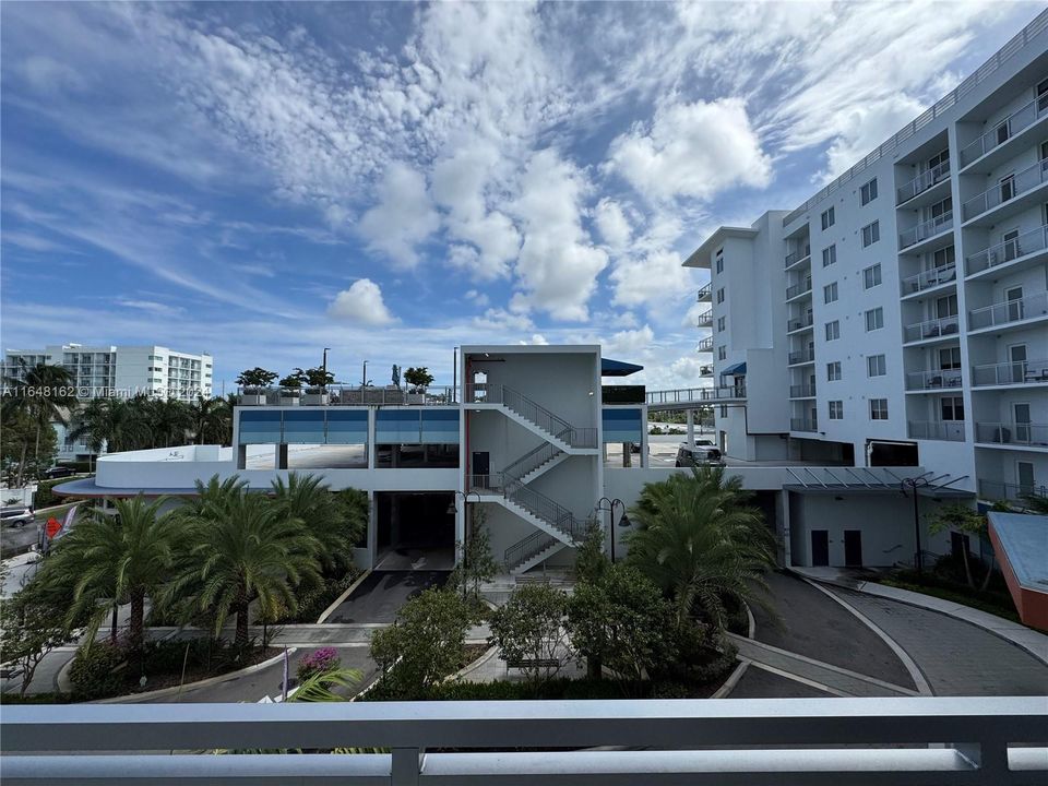 Recientemente alquilado: $1,995 (1 camas, 1 baños, 777 Pies cuadrados)