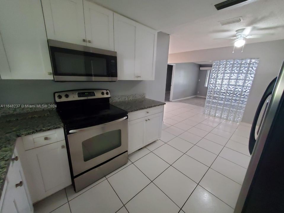 En Venta: $599,990 (6 camas, 2 baños, 2233 Pies cuadrados)