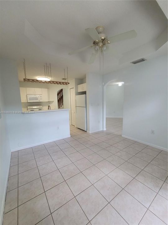 Active With Contract: $2,800 (3 beds, 2 baths, 1300 Square Feet)