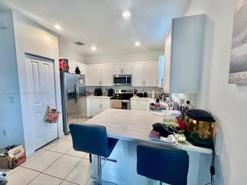 For Sale: $564,900 (3 beds, 2 baths, 1378 Square Feet)