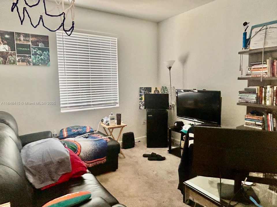 For Sale: $564,900 (3 beds, 2 baths, 1378 Square Feet)