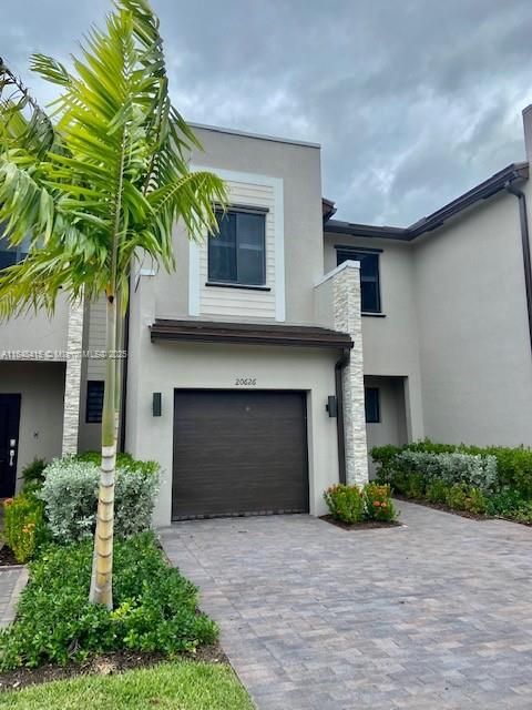 For Sale: $564,900 (3 beds, 2 baths, 1378 Square Feet)