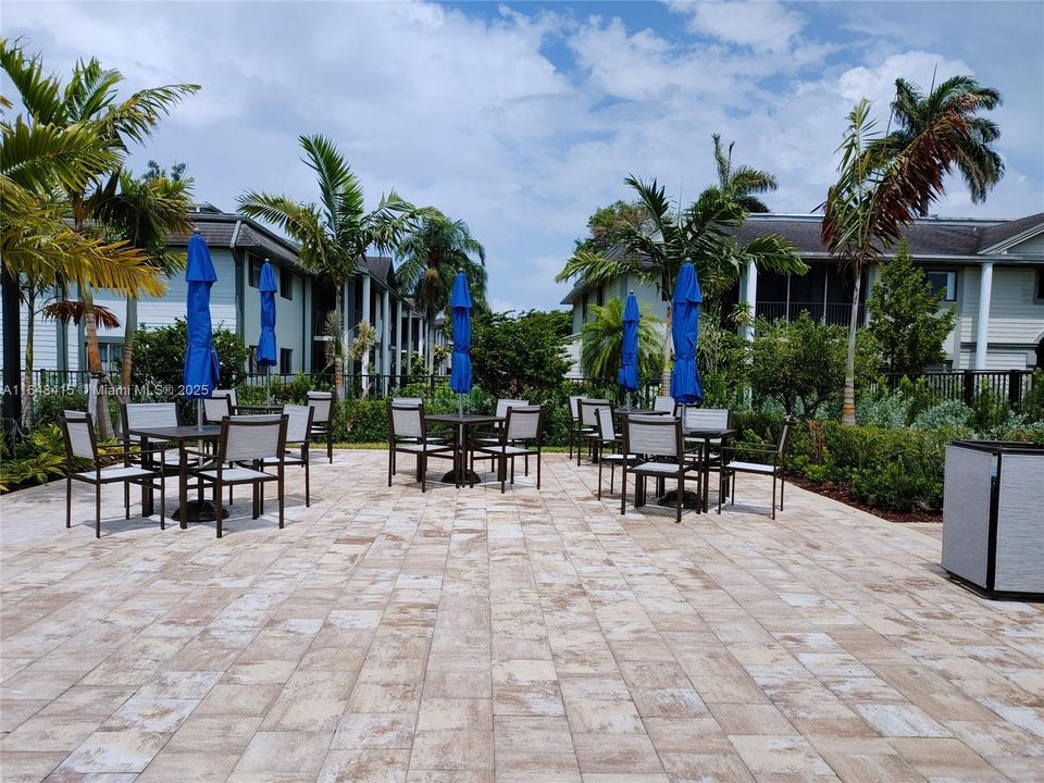 For Sale: $564,900 (3 beds, 2 baths, 1378 Square Feet)