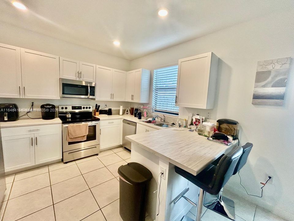 For Sale: $564,900 (3 beds, 2 baths, 1378 Square Feet)
