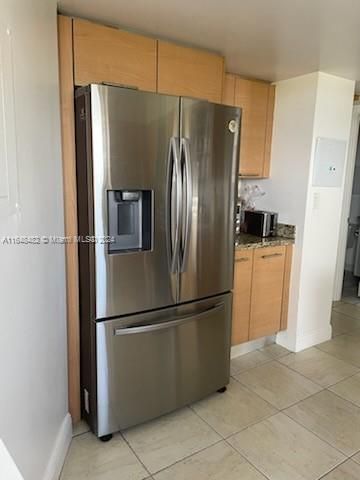 Active With Contract: $2,800 (2 beds, 2 baths, 1271 Square Feet)