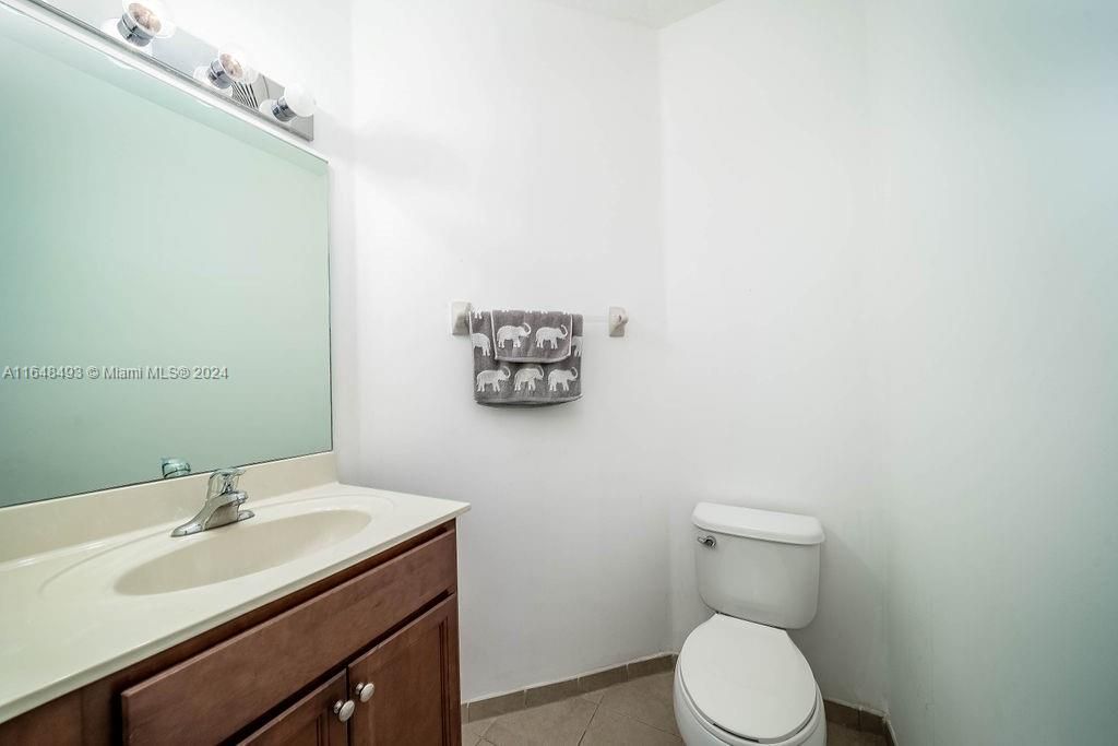 Active With Contract: $420,000 (3 beds, 2 baths, 1333 Square Feet)