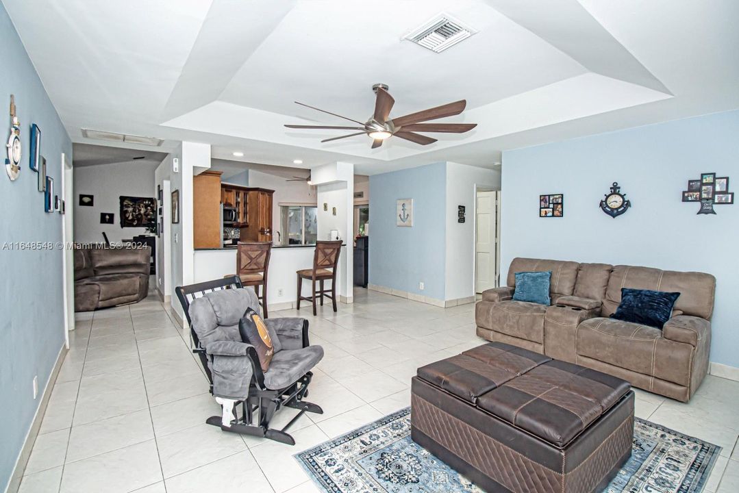 For Sale: $870,000 (3 beds, 2 baths, 2003 Square Feet)