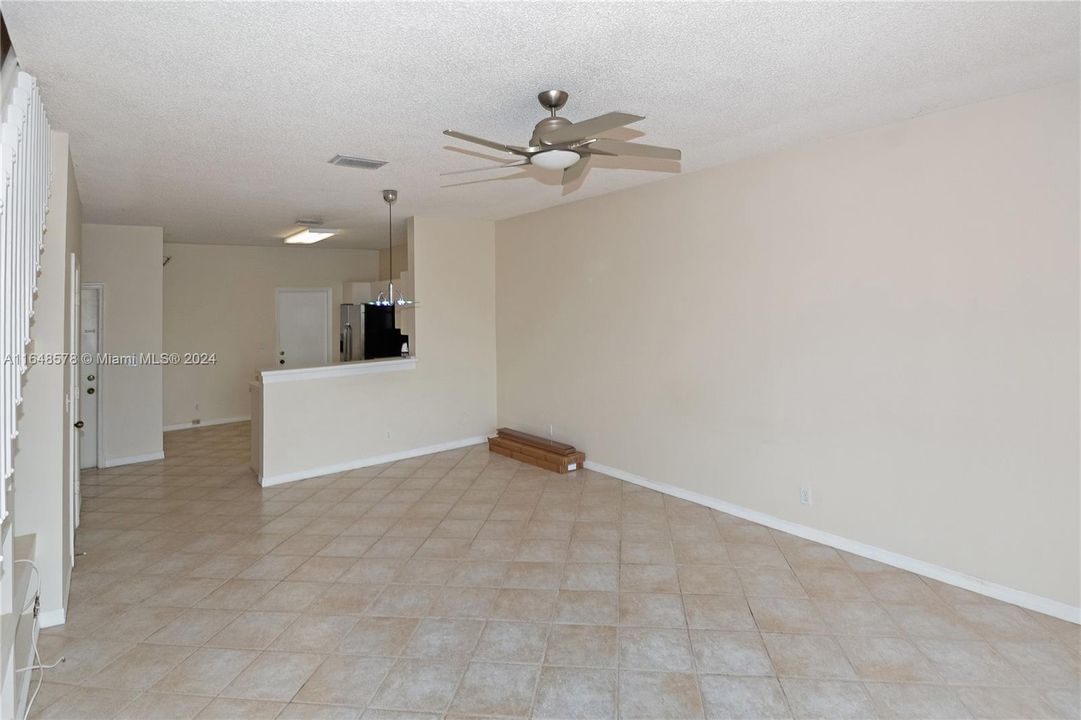 For Rent: $2,850 (2 beds, 2 baths, 1131 Square Feet)