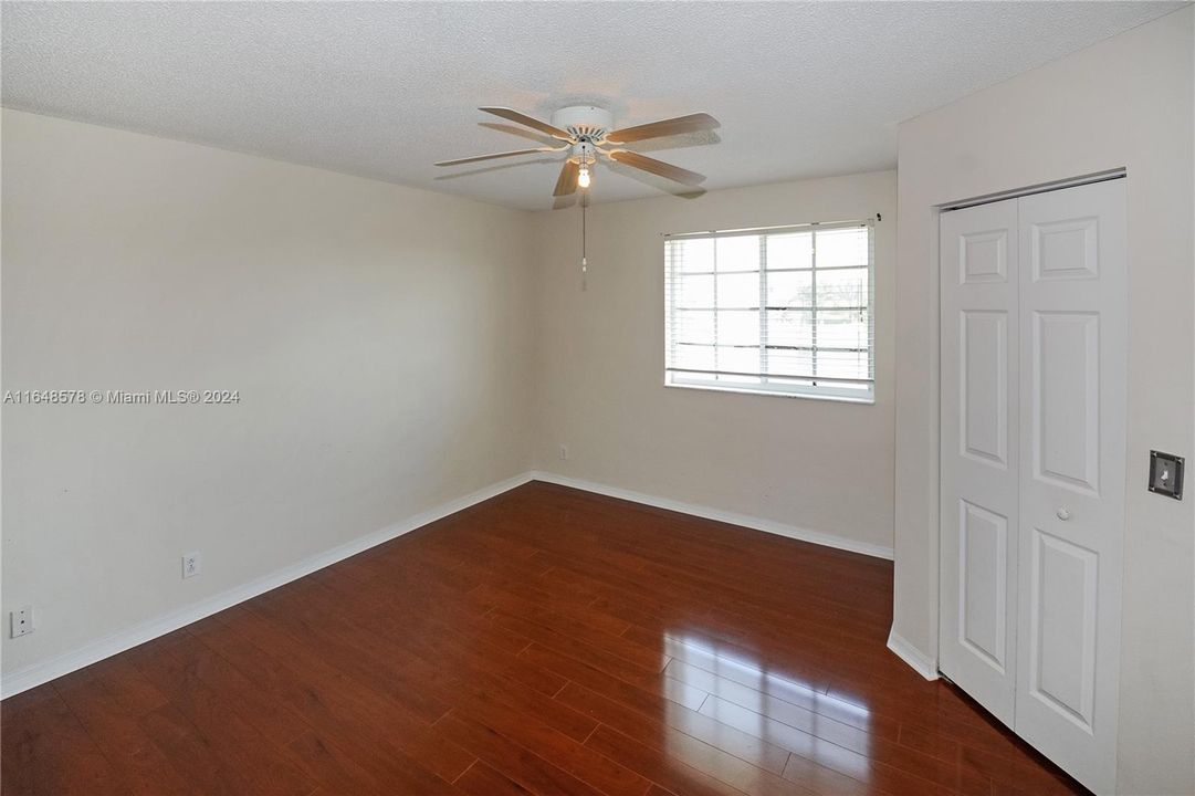 For Rent: $2,850 (2 beds, 2 baths, 1131 Square Feet)