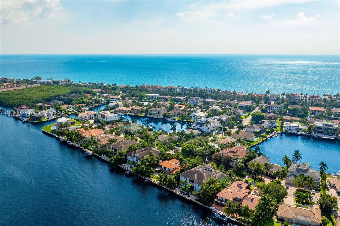 Recently Sold: $4,850,000 (6 beds, 5 baths, 4267 Square Feet)