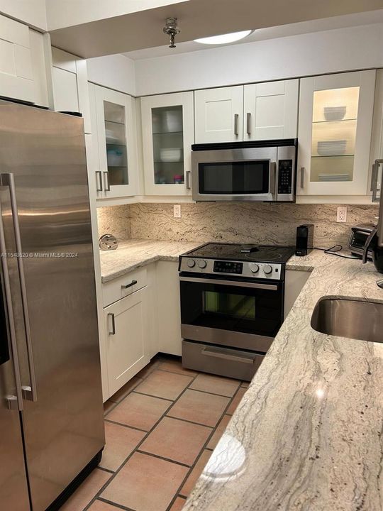 Recently Rented: $3,400 (2 beds, 2 baths, 1121 Square Feet)