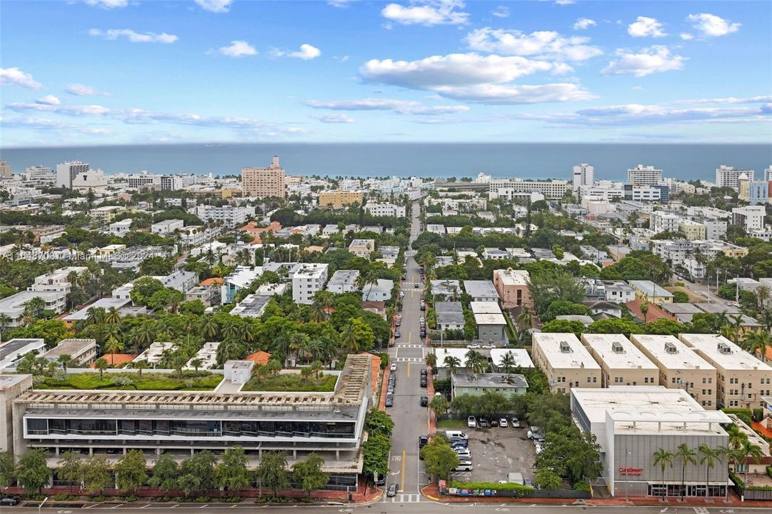 For Sale: $1,499,000 (3 beds, 2 baths, 1191 Square Feet)