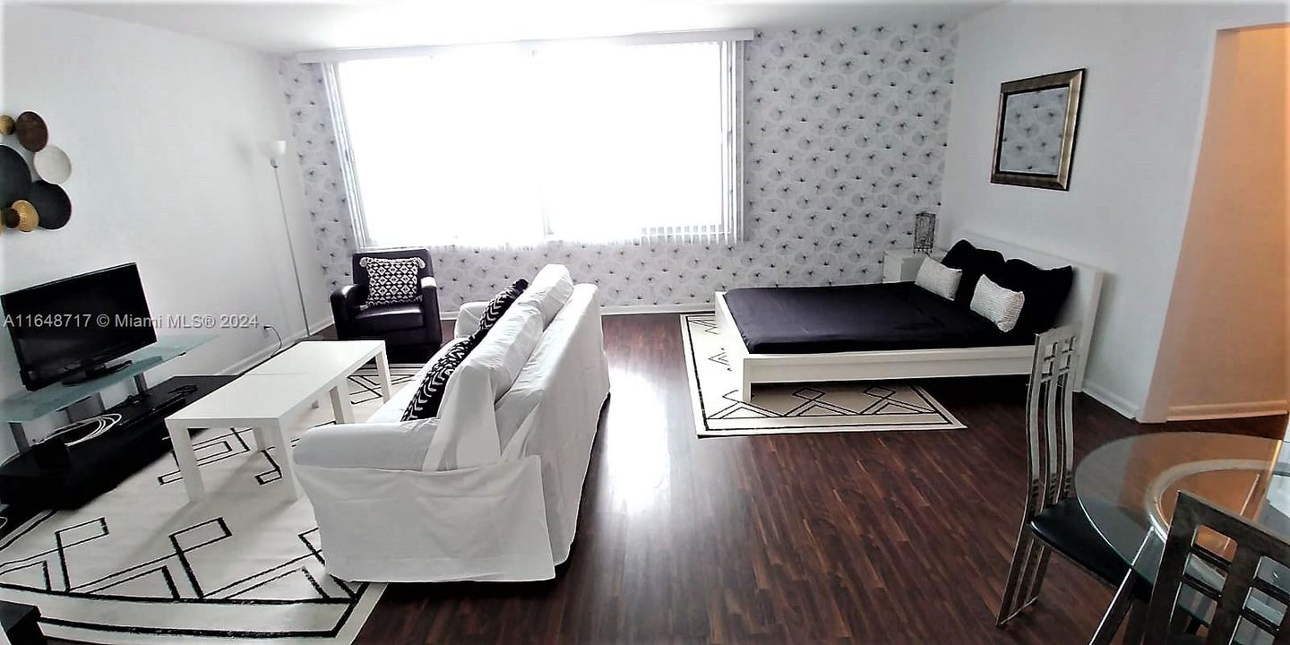 Recently Rented: $2,250 (0 beds, 1 baths, 663 Square Feet)