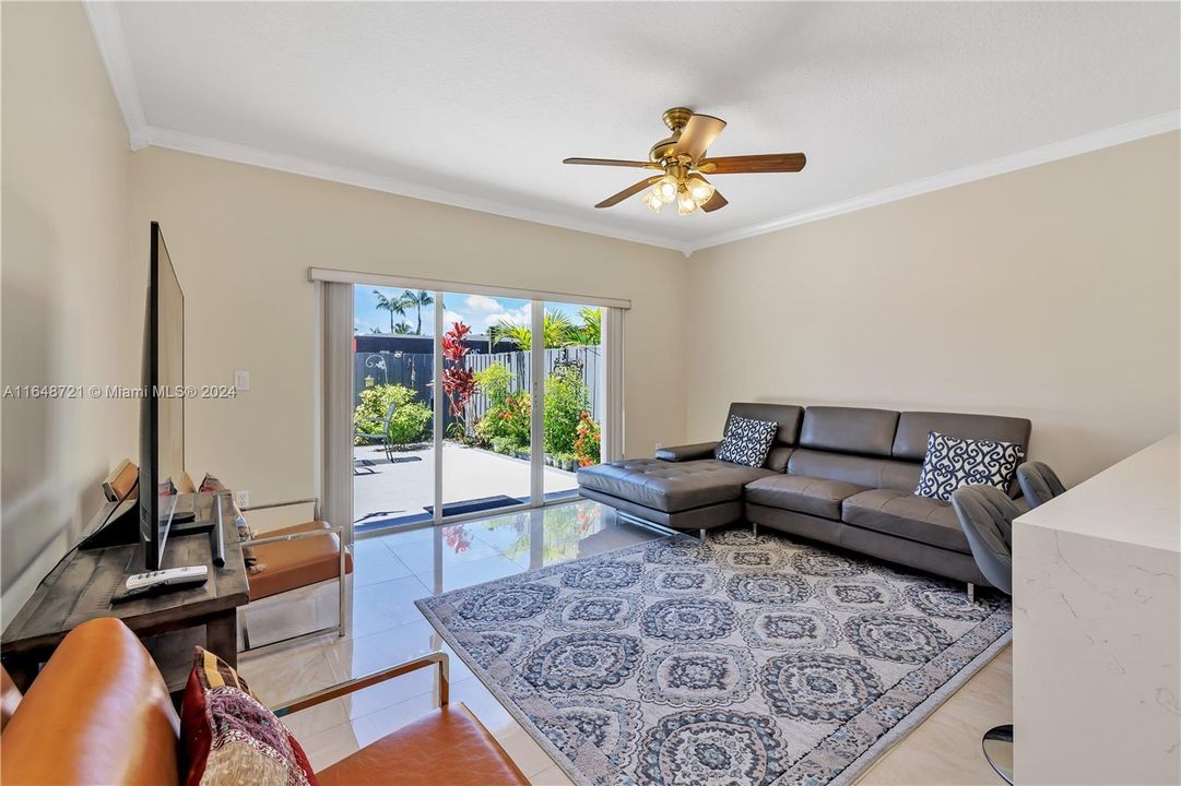 Active With Contract: $3,350 (3 beds, 2 baths, 1726 Square Feet)