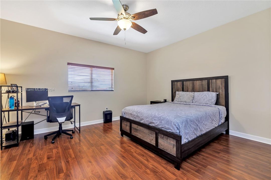 Active With Contract: $3,350 (3 beds, 2 baths, 1726 Square Feet)