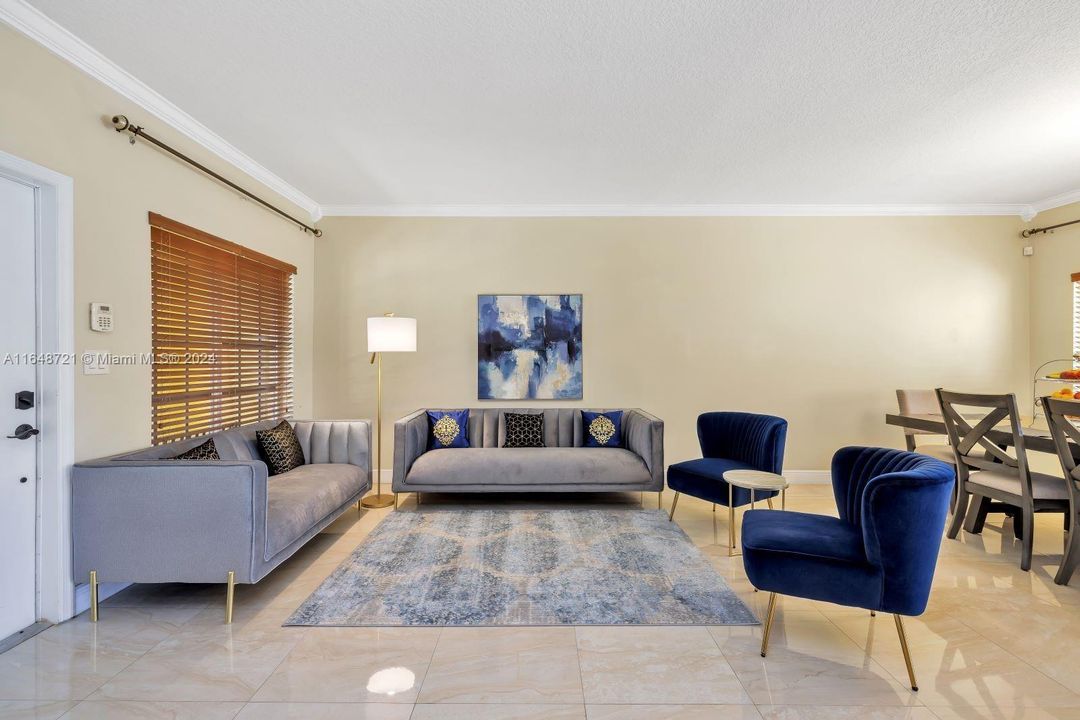 Active With Contract: $3,350 (3 beds, 2 baths, 1726 Square Feet)