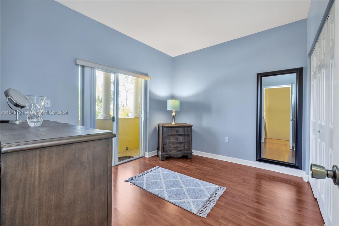 Active With Contract: $3,350 (3 beds, 2 baths, 1726 Square Feet)