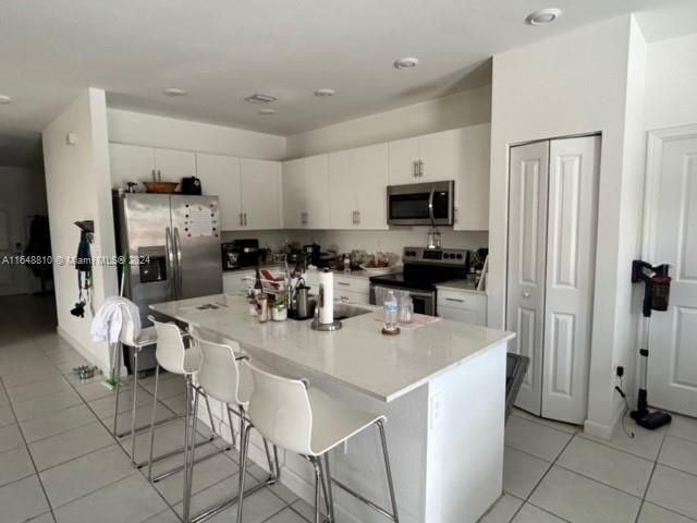 For Rent: $3,800 (3 beds, 2 baths, 1726 Square Feet)