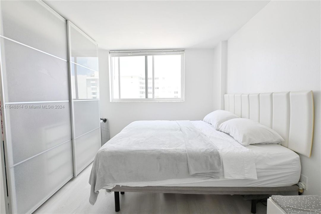 For Sale: $574,900 (1 beds, 1 baths, 655 Square Feet)