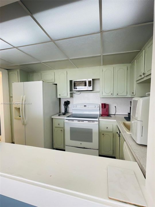 Recently Rented: $1,850 (2 beds, 2 baths, 900 Square Feet)